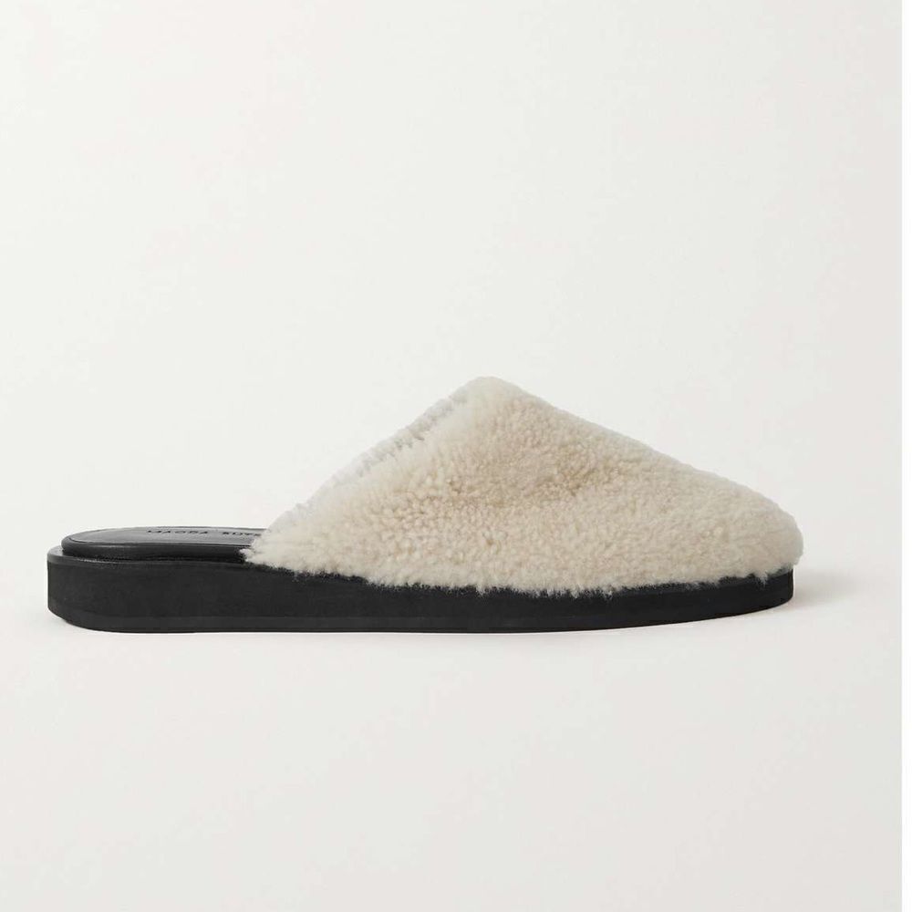 Revolve Magda Butyrm Shearling Slippers, size 39
